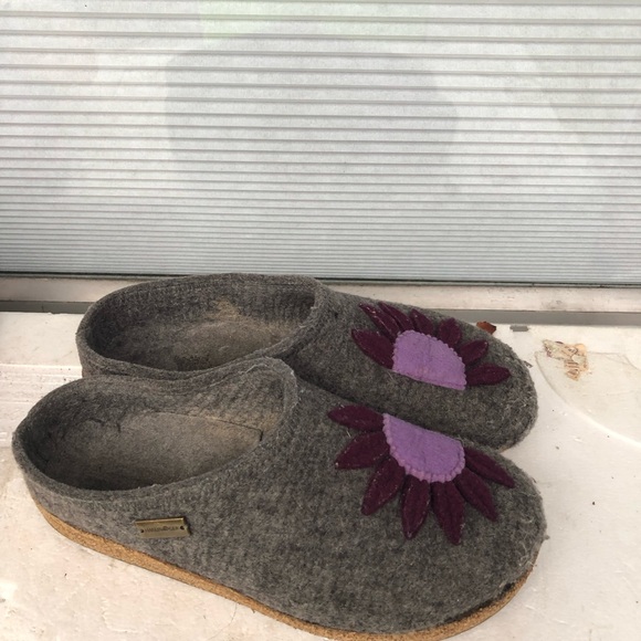 Haflinger Gray Wool Slippers with Purple Floral Design Slippers Size 39/8.5US - Picture 5 of 13